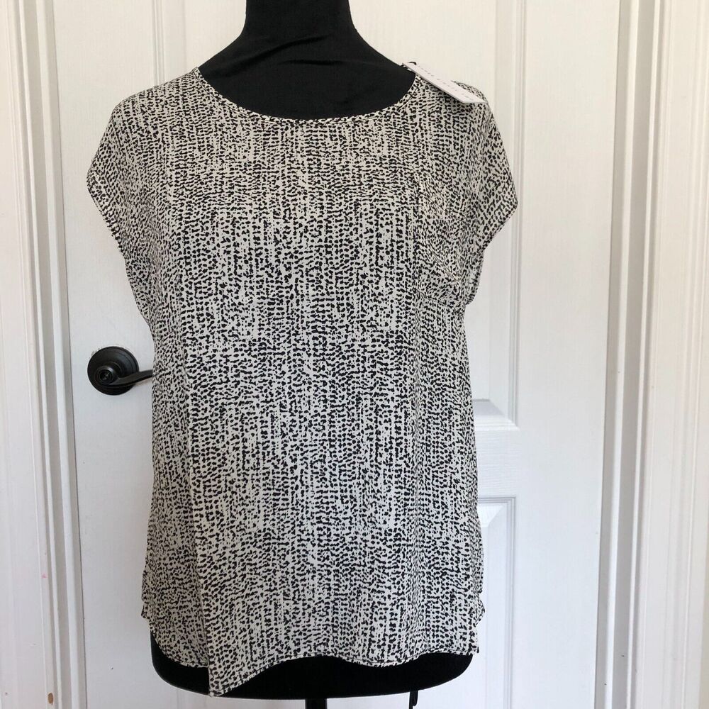 Three‎ Eighty Two Womens Blouse XS Black White Round Neck Back Keyhole NWT